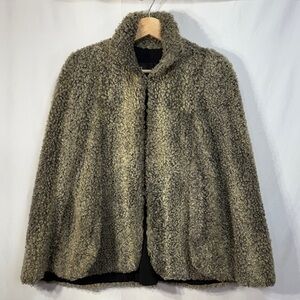 🔓Vintage Annis Fur gray curly lamb cape: